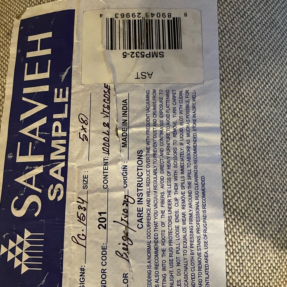 Safavieh’s wool and viscose carpet 5*8 feet.